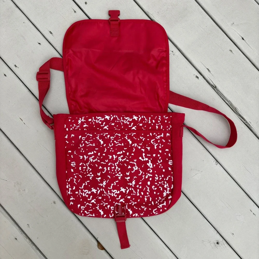 Composition Bag vibrant red